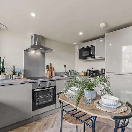 Athenaeum By Alt-Stay - 1 Bed Mezzanine Apartment Contractor And Relocation Accommodation With Fast Wi Fi, Netflix, Kitchen, Dishwasher, Laundry And Self Check In - Long Stay Ready With Weekly And Monthly Rates Leeds (West Yorkshire)