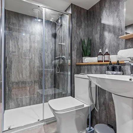 Athenaeum By Alt-Stay - 1 Bed Mezzanine Apartment Contractor And Relocation Accommodation With Fast Wi Fi, Netflix, Kitchen, Dishwasher, Laundry And Self Check In - Long Stay Ready With Weekly And Monthly Rates * Leeds (West Yorkshire)